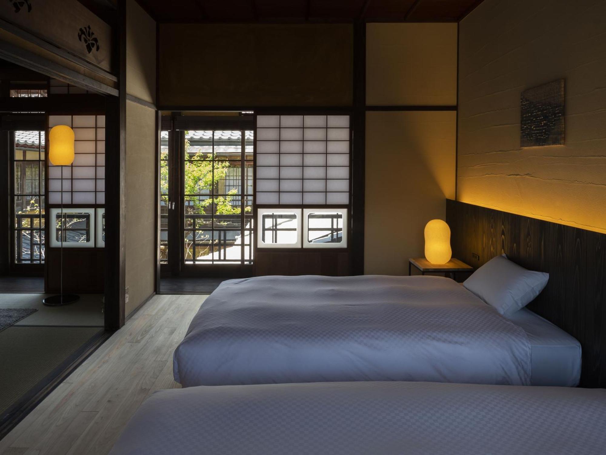 Nipponia Hotel Ozu Castle Town Esterno foto