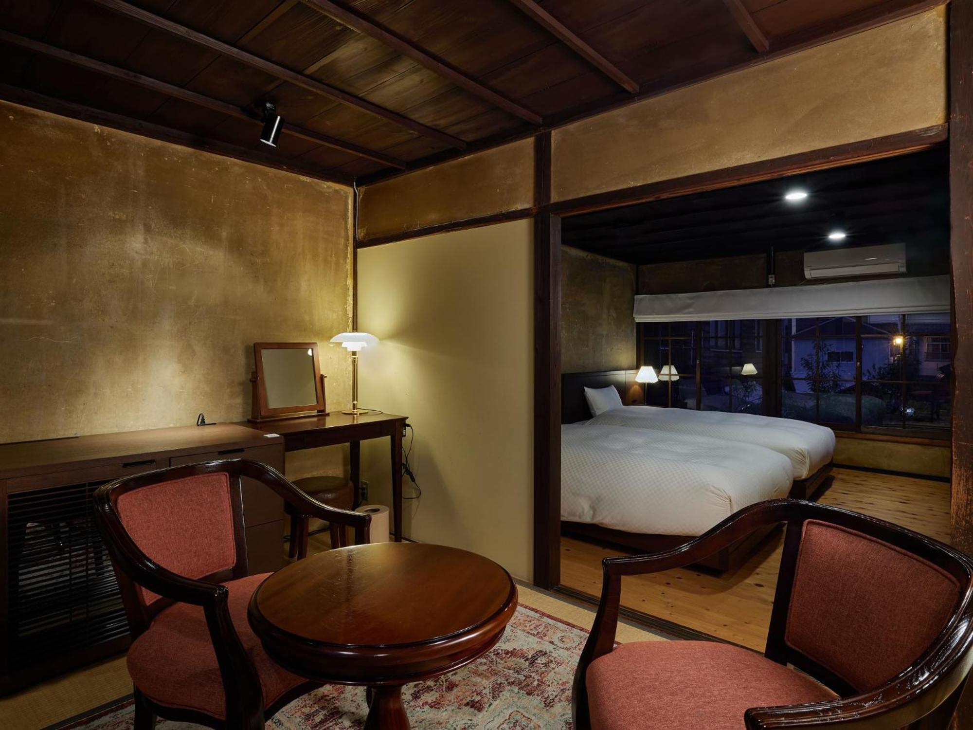 Nipponia Hotel Ozu Castle Town Esterno foto